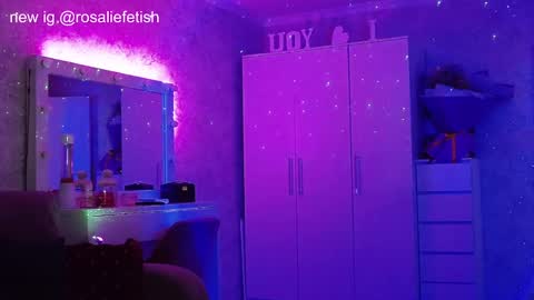 Snapshot of rosaliefetish chatting on 01.22.25 Rosalie online show from 01.22.25