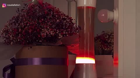 Snapshot of rosaliefetish chatting on 09.25.25 Rosalie online show from 09.25.25