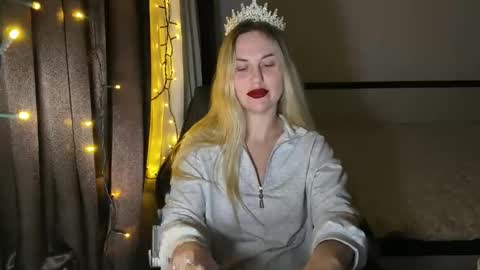 Rosali online show from 10.25.25