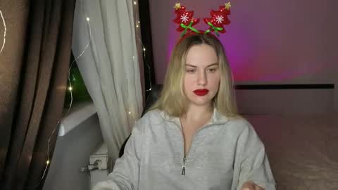 Rosali online show from 11.18.25