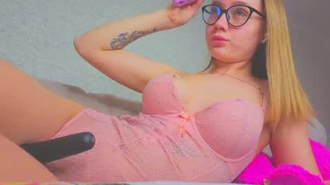 rosalina online show from 03.26.26