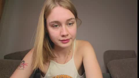 Snapshot of rosalina0230 chatting on 06.10.26 rosalina online show from 06.10.26