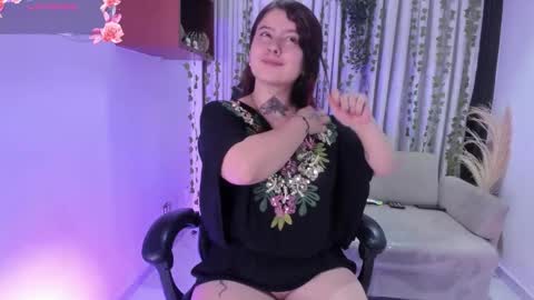 Rosaline Grey online show from 11.30.25