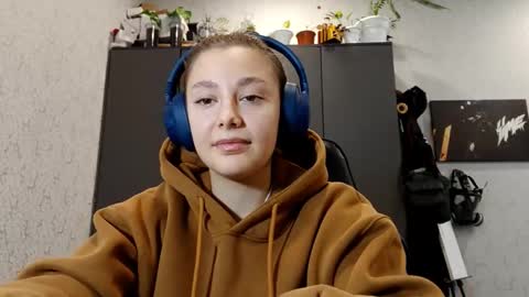 Kiki online show from 10.04.25