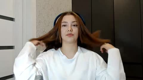 Kiki online show from 10.06.25