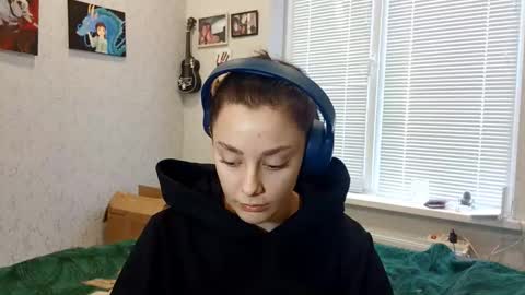 Kiki online show from 10.12.25