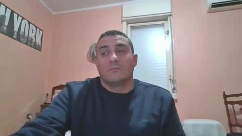 Snapshot of rosario1212 chatting on 02.01.25 Rosario online show from 02.01.25