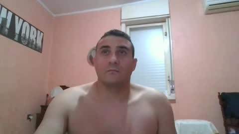 Snapshot of rosario1212 chatting on 11.19.25 Rosario online show from 11.19.25