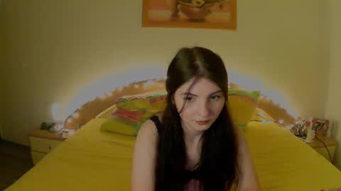 Snapshot of rose_2004 chatting on 02.06.25 Rose online show from 02.06.25