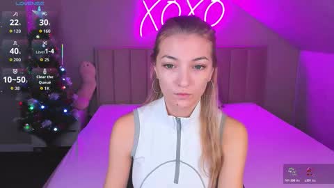 Snapshot of rose_dixon chatting on 12.16.25 Kimberlly online show from 12.16.25