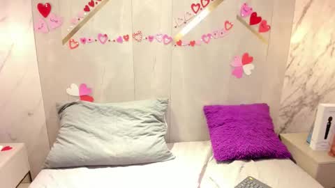 Snapshot of rose_nova_ chatting on 02.12.26 Rose 3 online show from 02.12.26