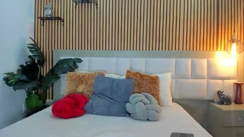 roseaurora online show from 01.17.26