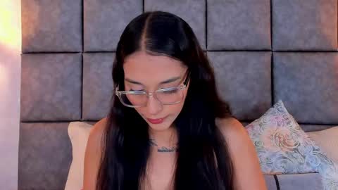 roseaurora online show from 05.28.26