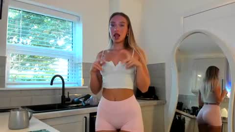 Bella  online show from 07.31.26