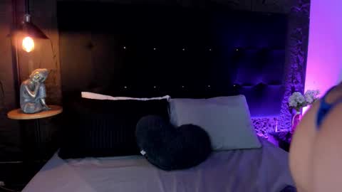 Rose  online show from 02.14.26