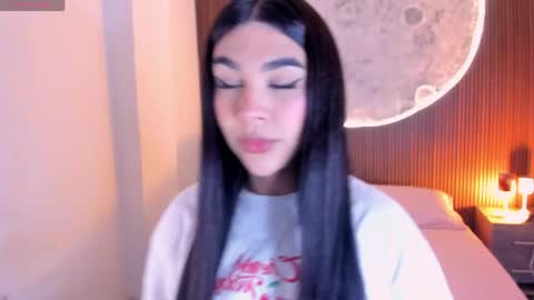 Snapshot of rosecassie chatting on 05.03.26 Rose online show from 05.03.26