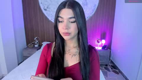 Snapshot of rosecassie chatting on 05.20.26 Rose online show from 05.20.26