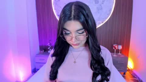 Snapshot of rosecassie chatting on 05.29.26 Rose online show from 05.29.26