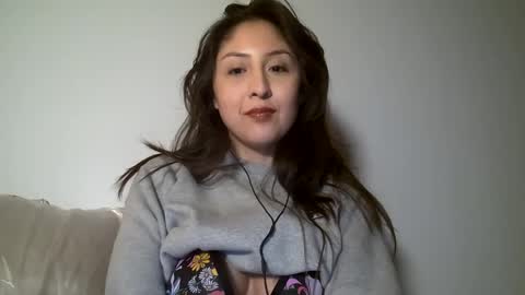 Dahlia Rose online show from 02.04.25