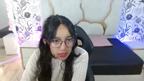 rosee_tay1 online show from 12.15.25