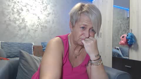 Lovepinklilly online show from 11.30.25