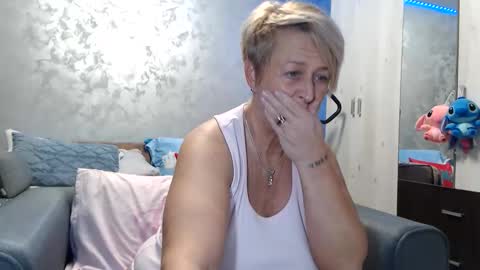 Lovepinklilly online show from 03.02.26