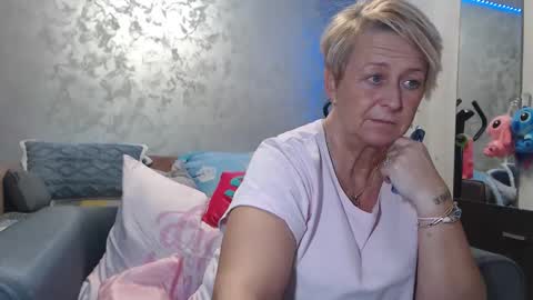 Lovepinklilly online show from 03.05.26