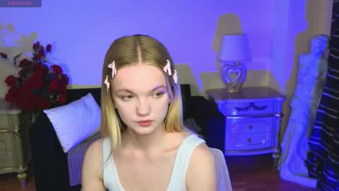 Snapshot of roses_kate chatting on 10.05.25 Sweety Kate online show from 10.05.25