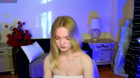 Snapshot of roses_kate chatting on 10.06.25 Sweety Kate online show from 10.06.25