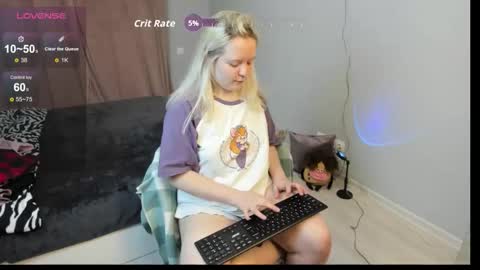 rosethomas_ online show from 11.08.25