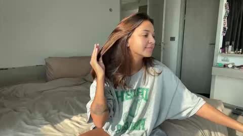 Roshelle online show from 02.22.26