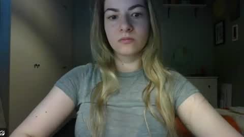Snapshot of rosie_june chatting on 06.11.26 Rosie online show from 06.11.26