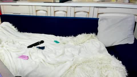 Rose  online show from 04.14.26