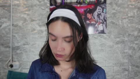 Snapshot of ross_b1 chatting on 01.12.25 ROSS - online show from 01.12.25