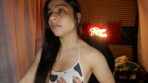 Snapshot of rosse_25 chatting on 03.01.26 Would you like to help me with supplementation and sports suits so I can compete in powerlifting online show from 03.01.26