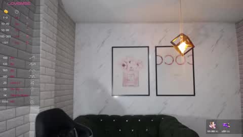 Snapshot of rosse_jeane_v chatting on 02.18.25 rosse jeane v online show from 02.18.25