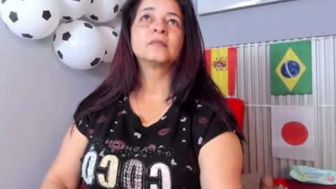 Snapshot of rosse_milf1 chatting on 06.20.26 rosse_milf1 online show from 06.20.26
