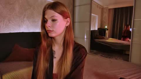 rosy_black_ online show from 10.25.25