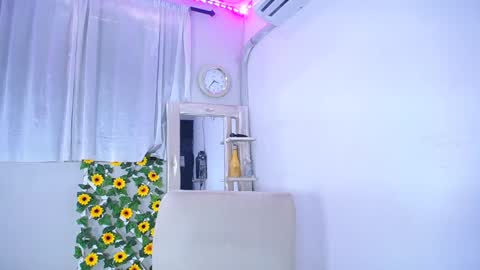 Snapshot of rous_25 chatting on 12.15.24 rous_25 online show from 12.15.24