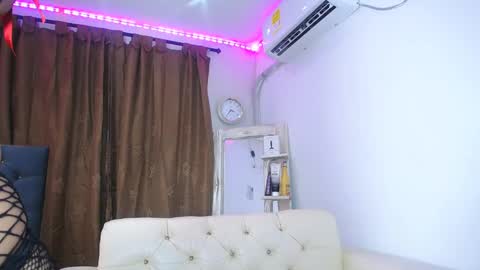 Snapshot of rous_25 chatting on 02.08.25 rous_25 online show from 02.08.25