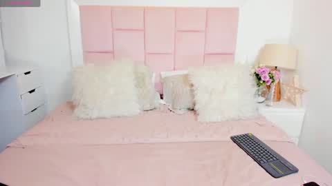 Snapshot of rousefox1 chatting on 01.19.25 Valeria online show from 01.19.25