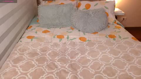 Rouss marie henao  online show from 01.25.25