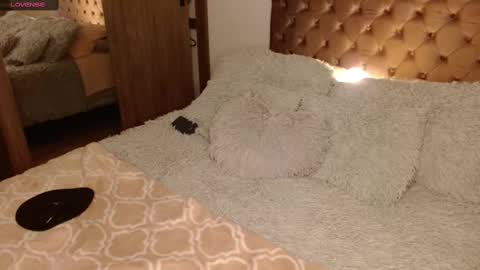 Rouss marie henao  online show from 03.05.25