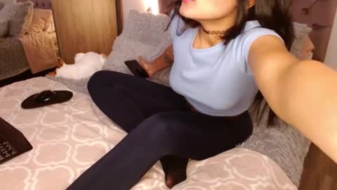 Rouss marie henao  online show from 10.11.25