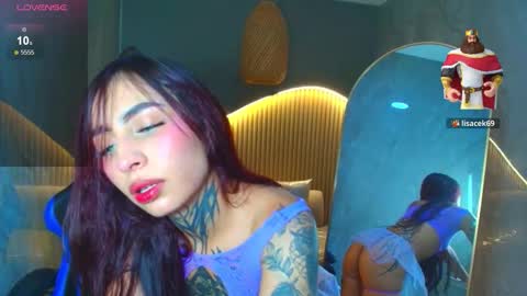 Snapshot of roux_r chatting on 01.07.26 Roux online show from 01.07.26