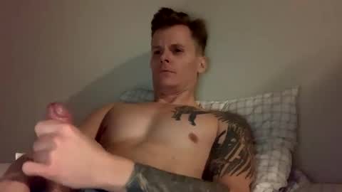 Snapshot of roverone89 chatting on 02.28.26 roverone89 online show from 02.28.26