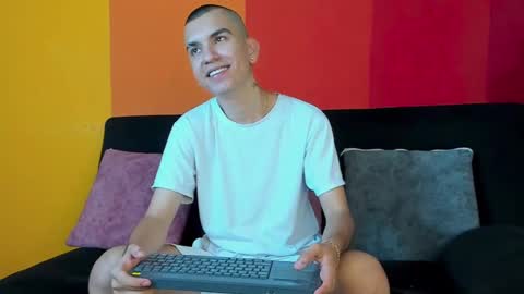 Rowan online show from 09.12.25