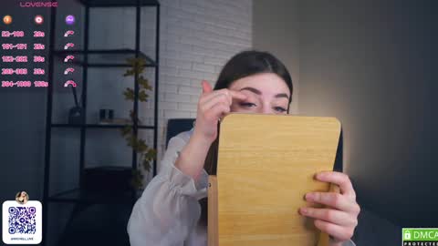 Snapshot of rowenahallman chatting on 12.17.24 Michelle online show from 12.17.24