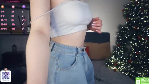 Snapshot of rowenahallman chatting on 12.26.24 Michelle online show from 12.26.24