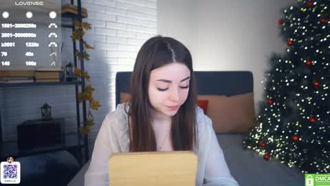 Snapshot of rowenahallman chatting on 12.27.24 Michelle online show from 12.27.24